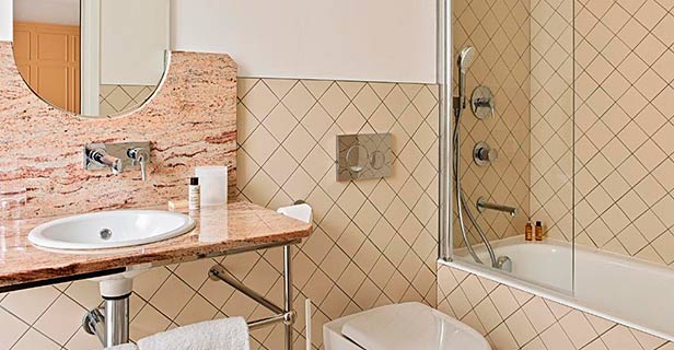 New Hotel Lafayette