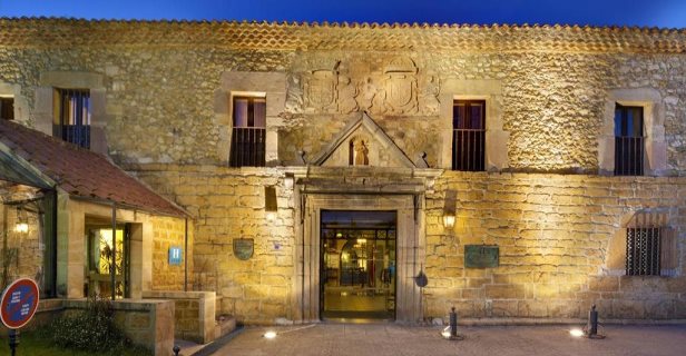 Parador De Cangas De Onis