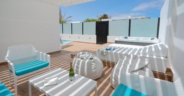 Relaxia Lanzasur Club Aqualava Water Park