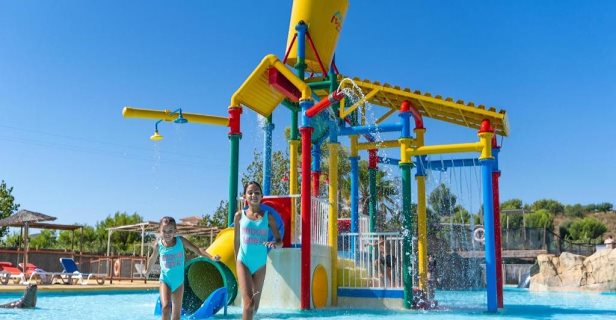 Resort Magic Natura Animal, Waterpark Polynesian Lodge