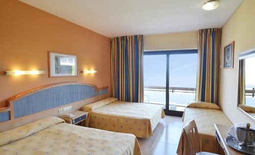 Ruleta Hoteles 4* Azuline Bahia San Antonio
