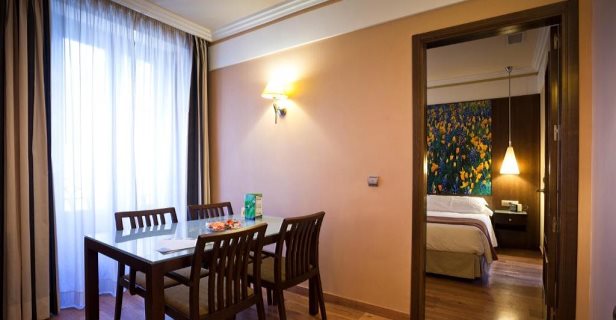 Suites Gran Via 44