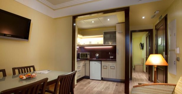 Suites Gran Via 44