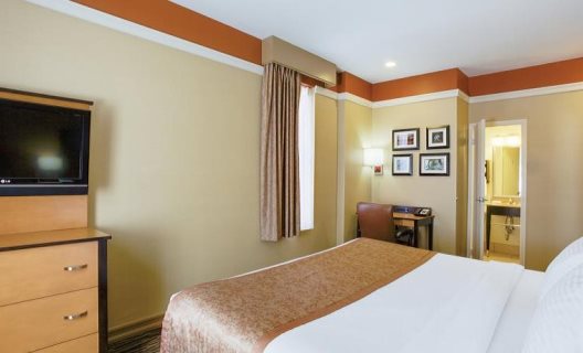 The Hotel At Fifth Avenue