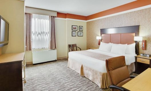 The Hotel At Fifth Avenue