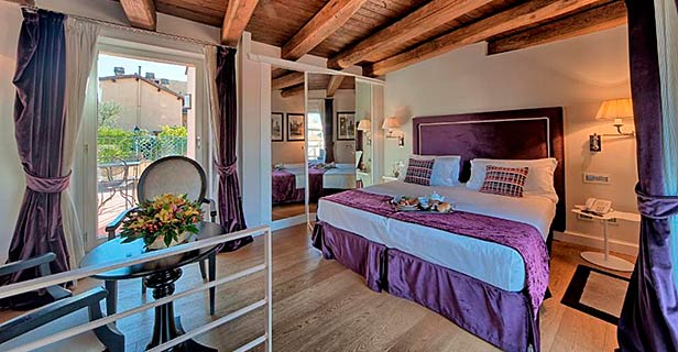 Trevi Palace Luxury Inn