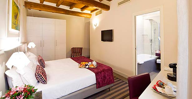 Trevi Palace Luxury Inn
