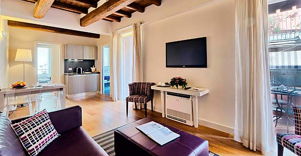 Trevi Palace Luxury Inn
