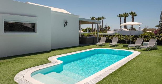 Villas Hyde Park Lane