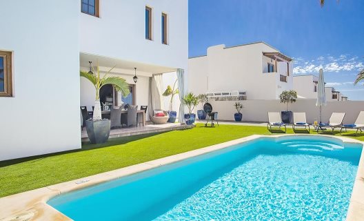 Villas Las Caletas Village