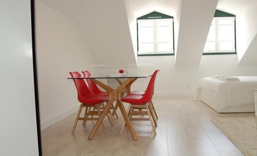 Wallis Apartments