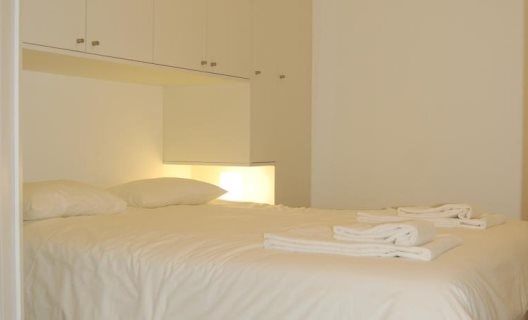 Wallis Apartments